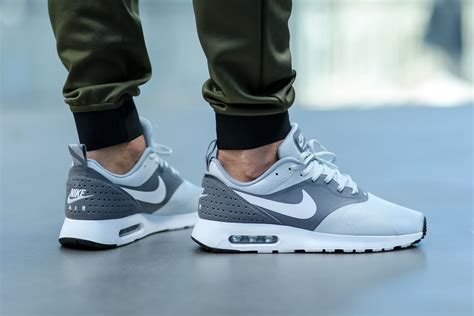 nike air max tavas maat 32|nike air max tavas men's.